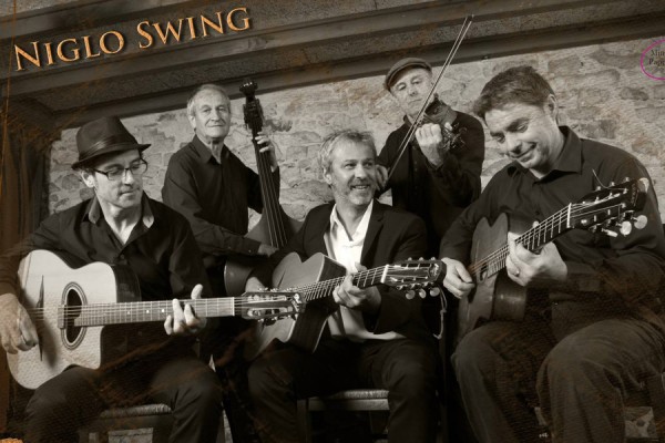 NIGLO SWING