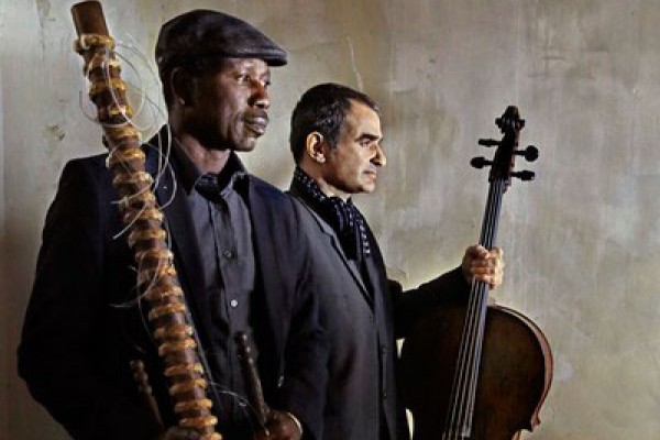 BALLAKÉ SISSOKO & VINCENT SEGAL